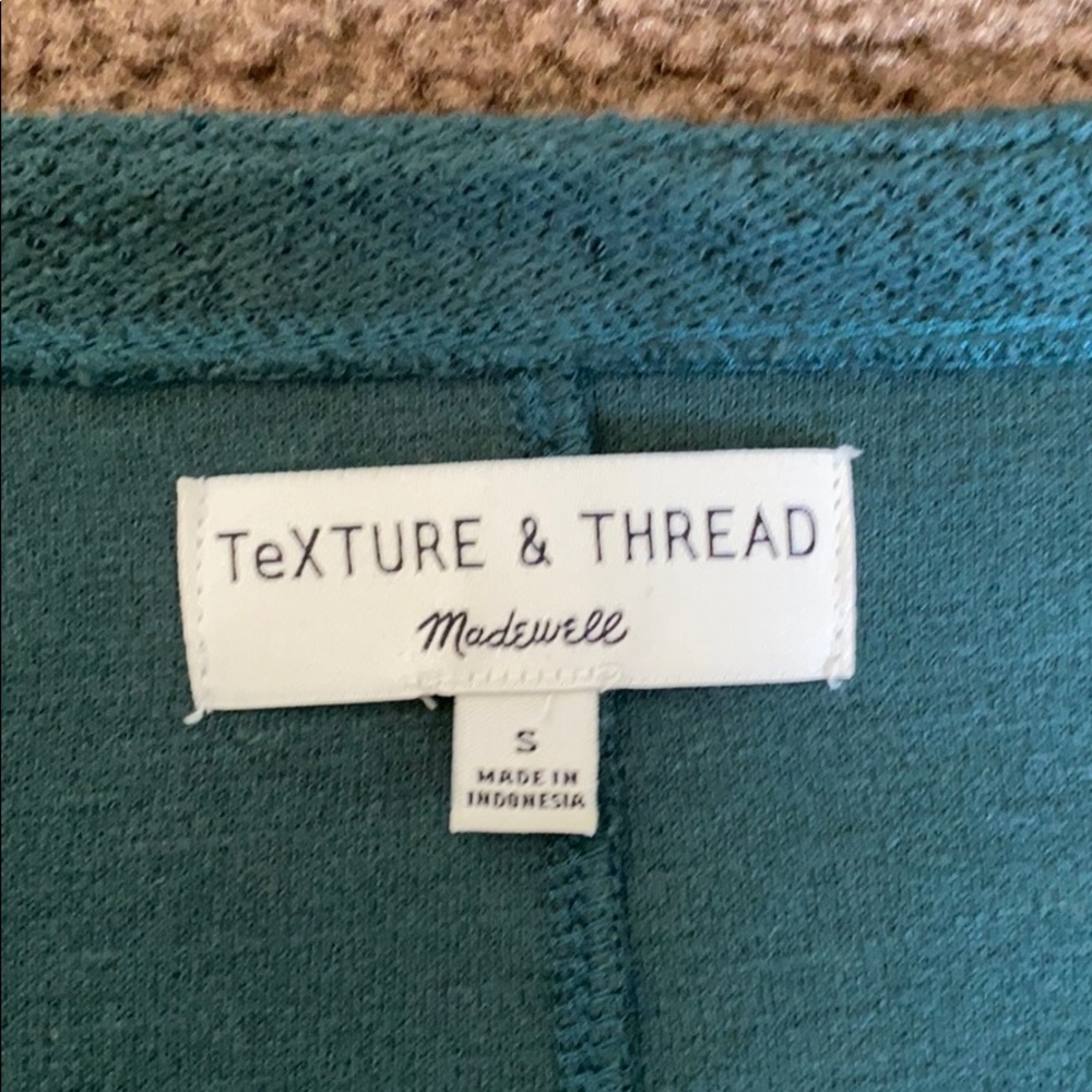Made well Texture and Thread Top - Picture 2 of 4